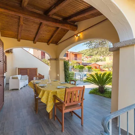 Hébergement de vacances Con Patio Esterno San Teodoro (Sardinia)